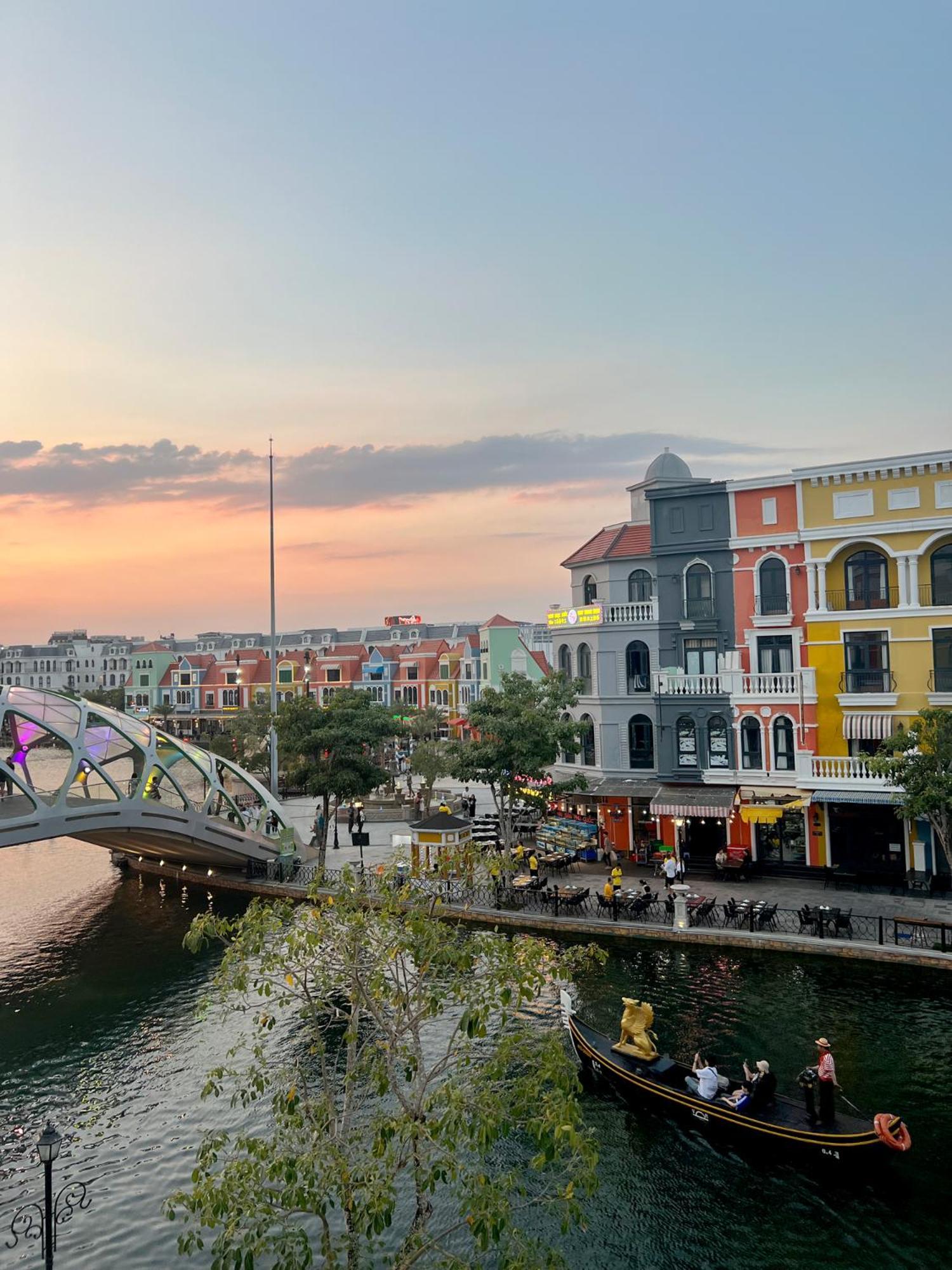 Legacy Hotel - Grand World Phú Quốc Exterior photo